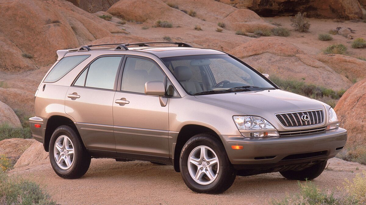 2003 Lexus RX300 in beige.
