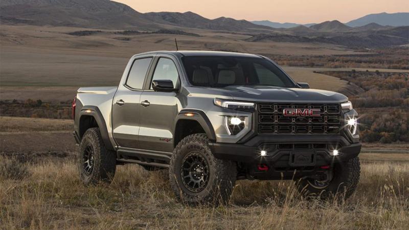 2025 GMC Canyon on grass.