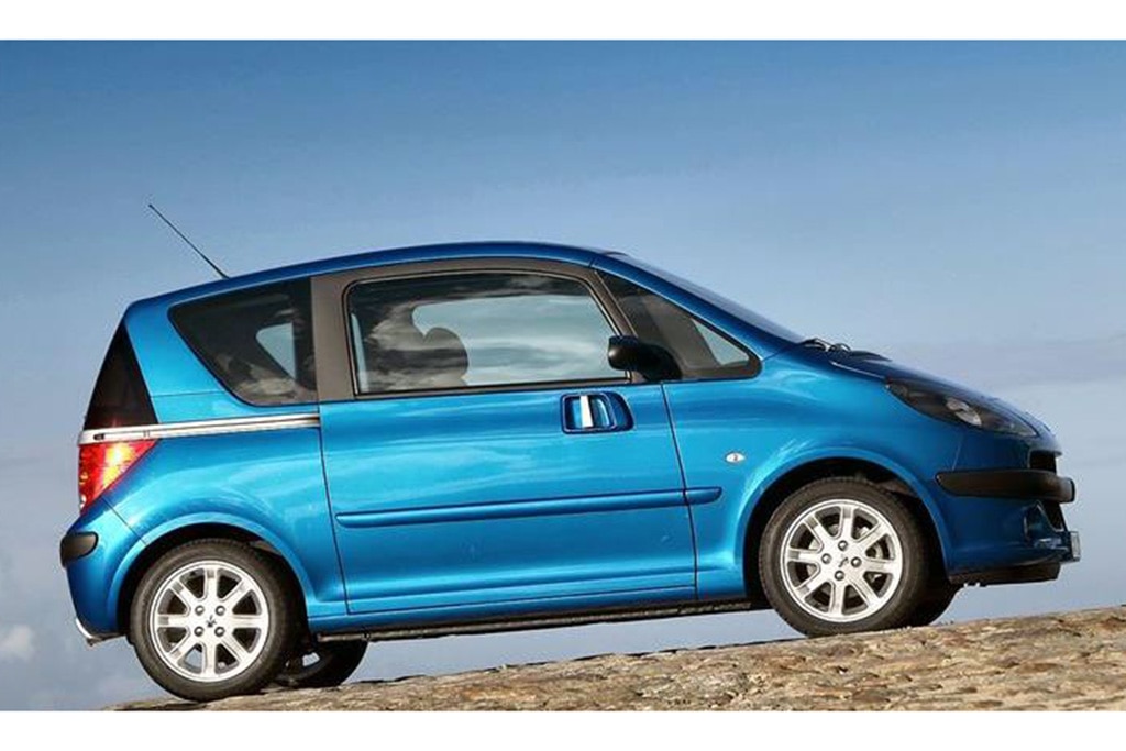 Here's Why the Peugeot 1007 Is the Most Brilliant Little Car - Autotrader