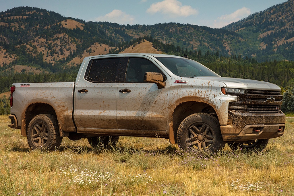 2019 Chevrolet Silverado Custom front right