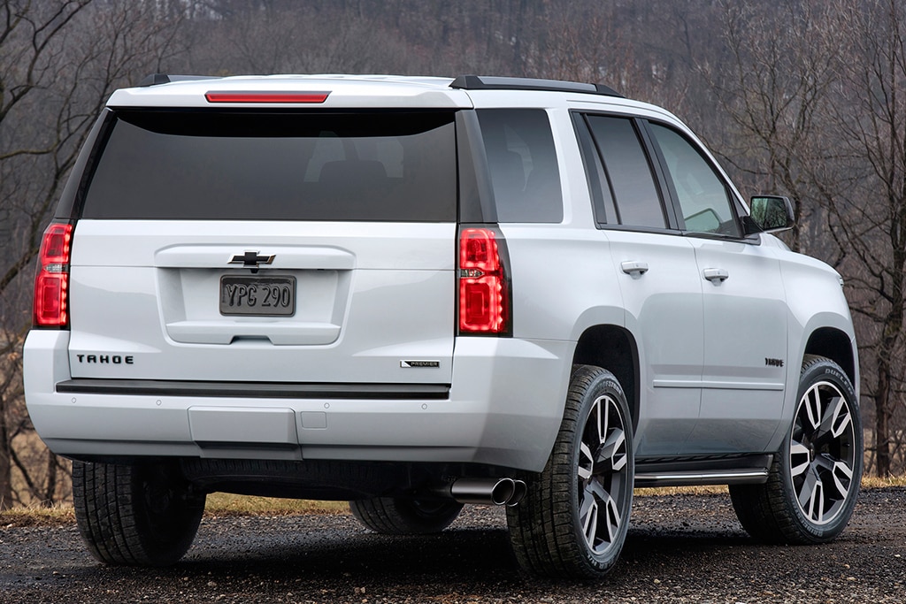 2019 Chevrolet Tahoe vs. 2019 Chevrolet Suburban What's the Difference? Autotrader