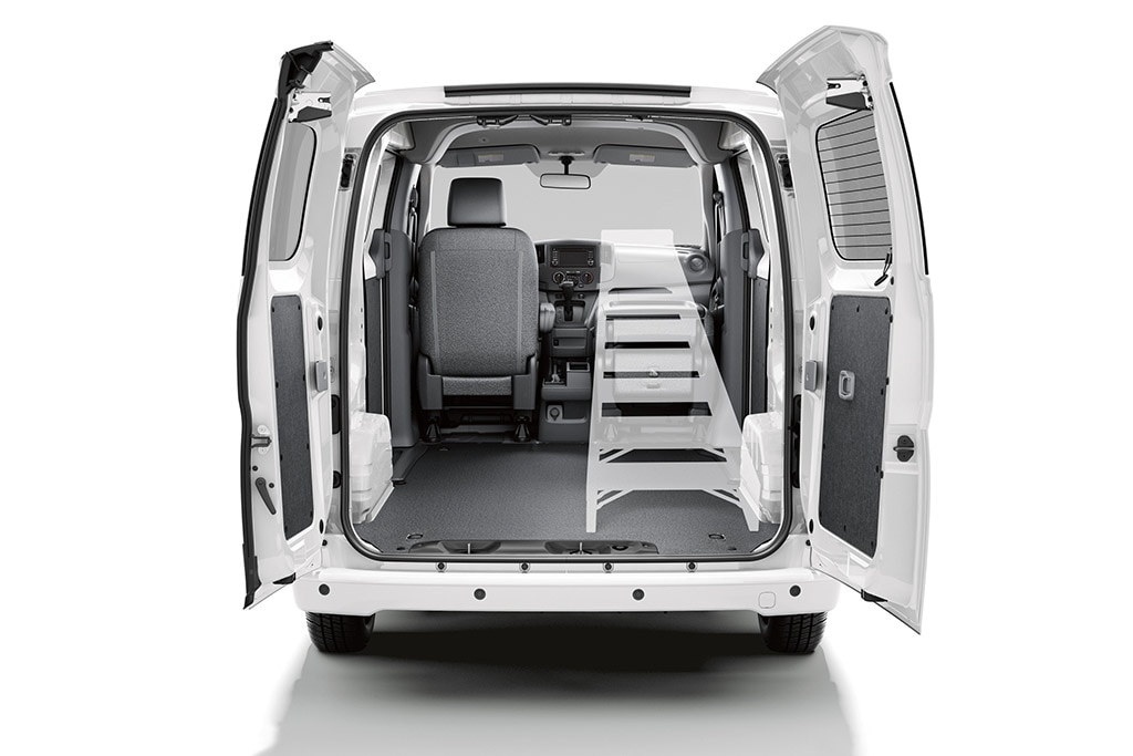 2019 nissan nv200 cargo van