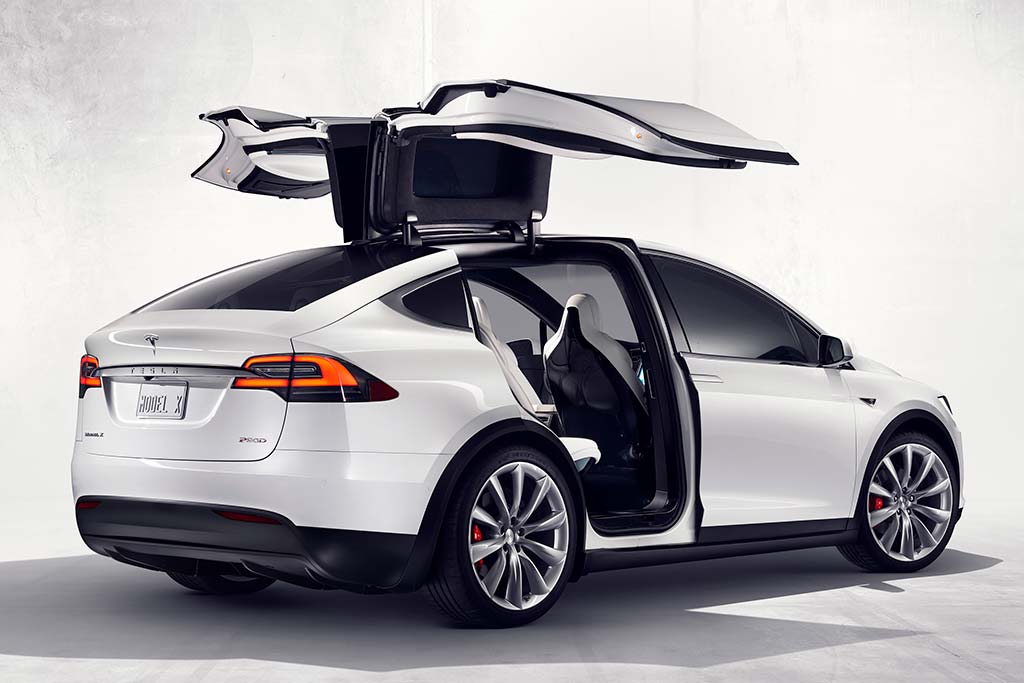 bladerdeeg Memoriseren Wat leuk 2019 Tesla Model X Review - Autotrader