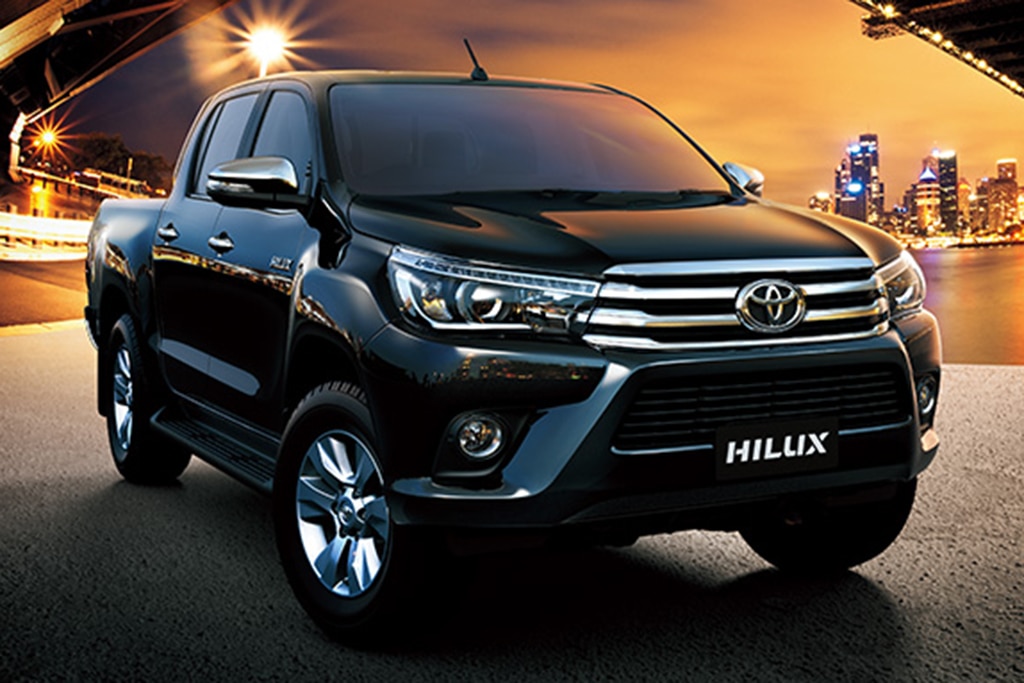 https://www.autotrader.com/wp-content/uploads/2020/02/2019-Toyota-Hilux-.1..jpg