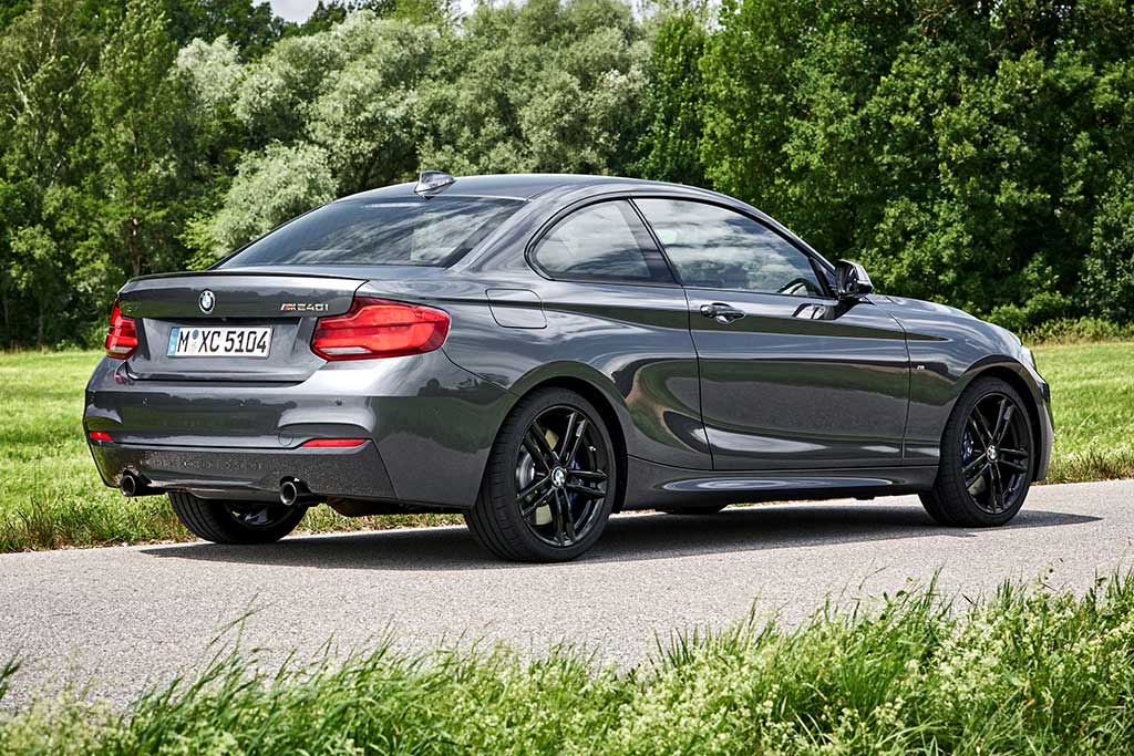 2020-bmw-2-series-review-autotrader