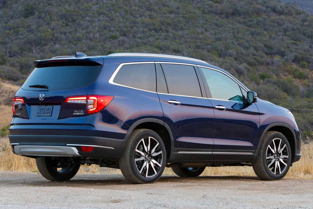 2020 Honda Pilot vs. 2020 Ford Explorer Which Is Better? Autotrader