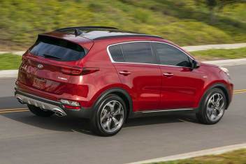 2021 Kia Seltos Vs 2020 Kia Sportage What S The Difference