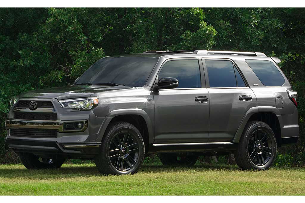 2020 Toyota 4Runner vs. 2020 Lexus GX 460 What