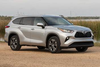 2020 Toyota Highlander Review Autotrader