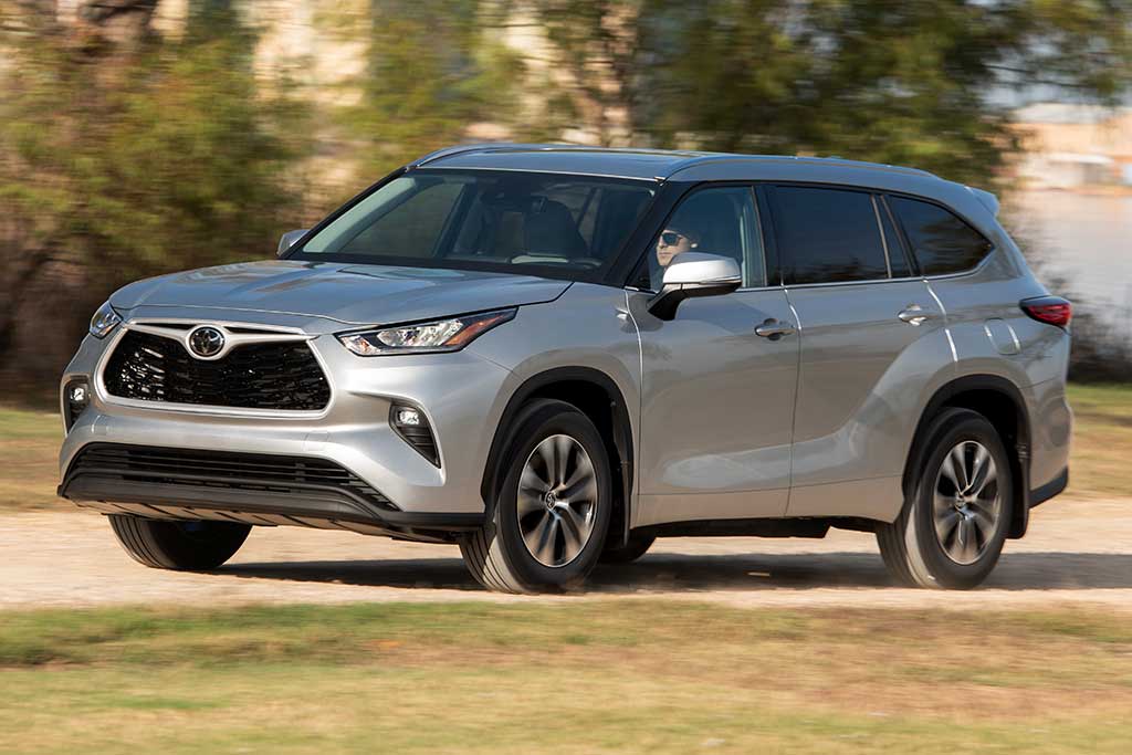 2019 Vs 2020 Toyota Highlander What s The Difference Autotrader
