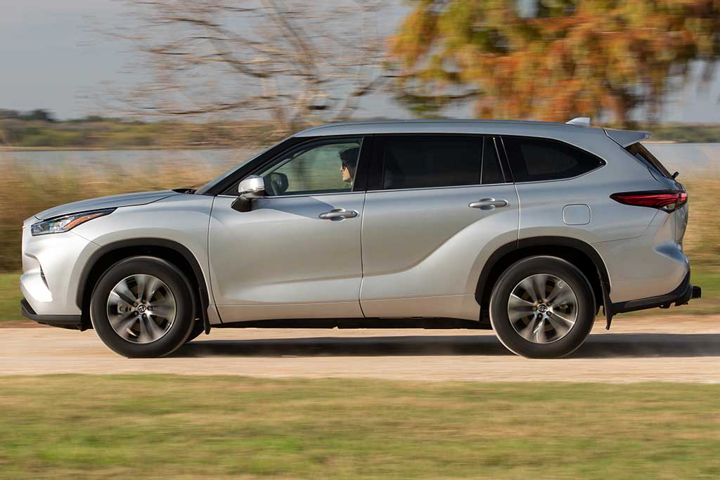 2019 Vs 2020 Toyota Highlander What s The Difference Autotrader