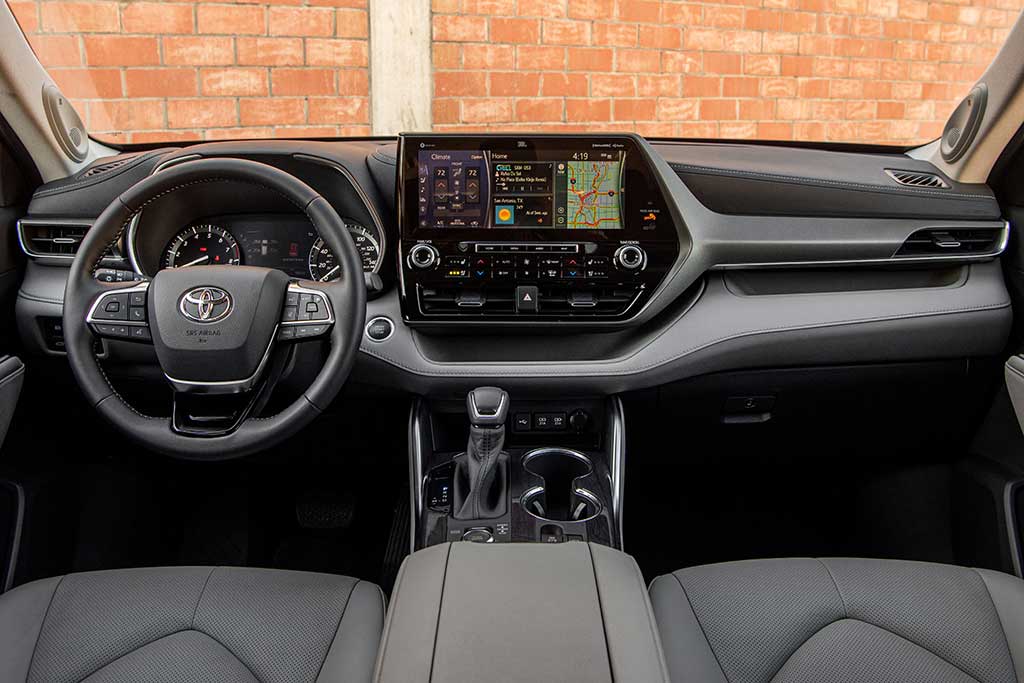 2019 Vs 2020 Toyota Highlander What s The Difference Autotrader