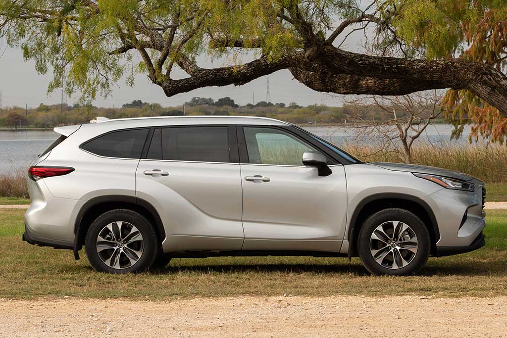 2020 Toyota Highlander vs. 2020 Toyota 4Runner: What's the ...