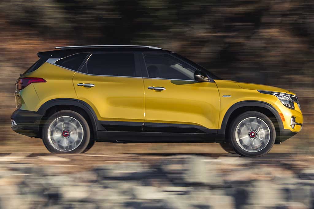 2021 Kia Seltos vs. 2020 Kia Sportage What's the Difference? Autotrader