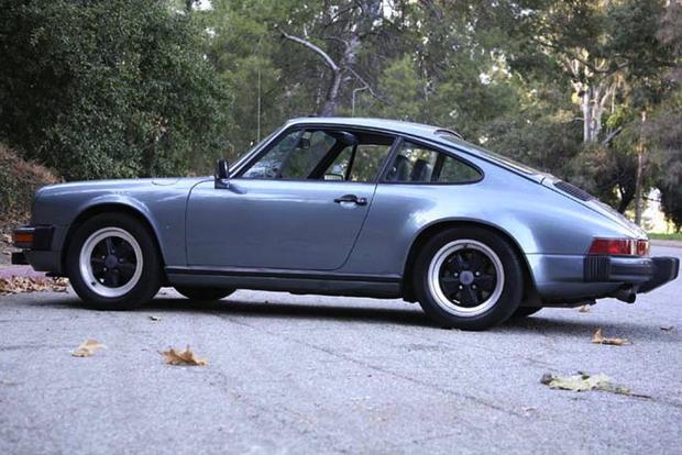 Porsche 911 side view