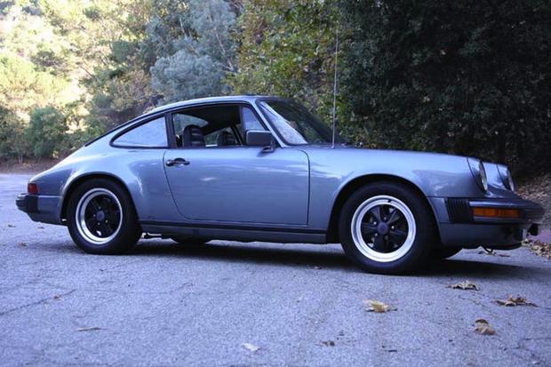 Porsche 911 window down