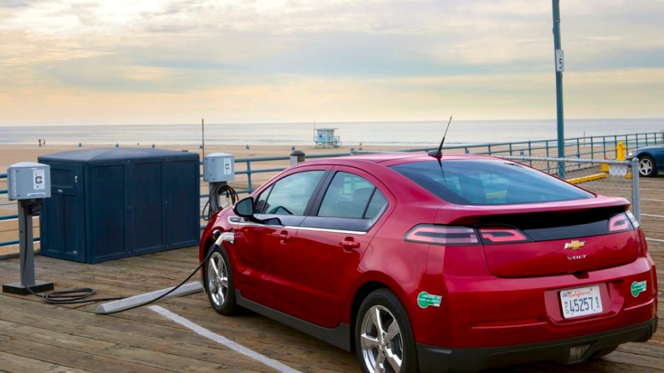 Long-Term Electric Vehicle Ownership: Pros and Cons