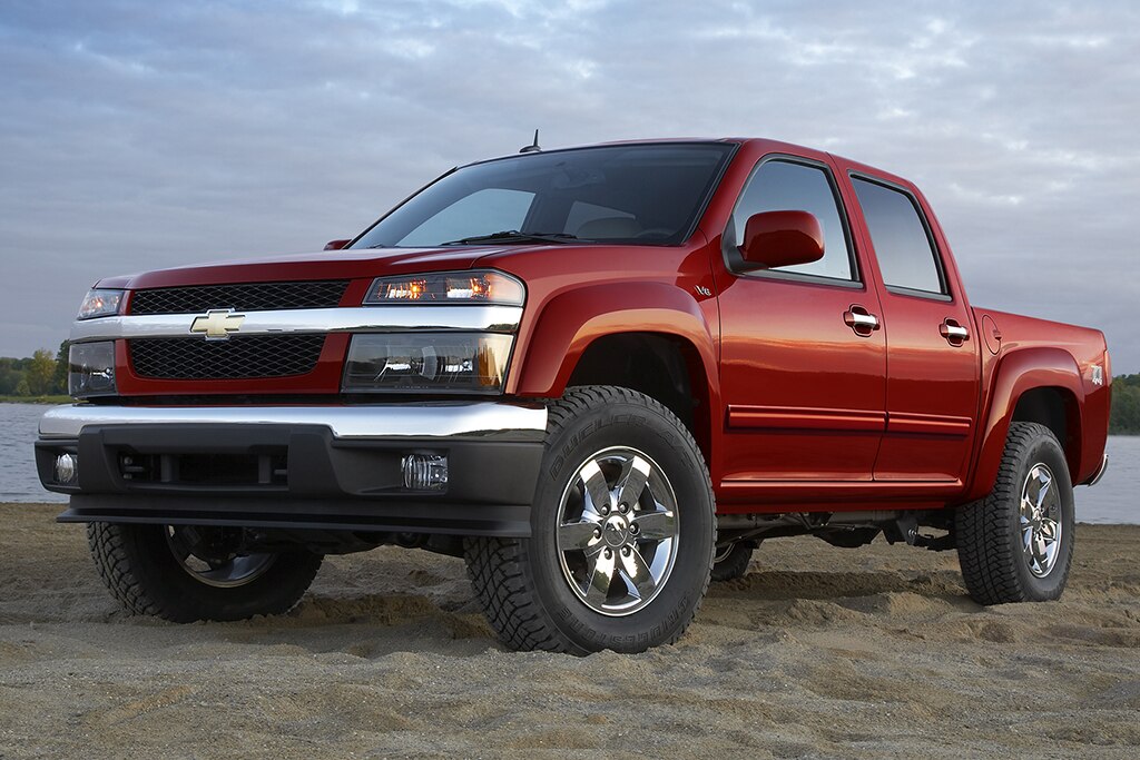 2012 Chevrolet Colorado Z71 lado delantero izquierdo en rojo