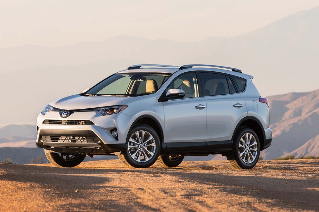 2015 vs. 2016 Toyota RAV4: What's the Difference? - Autotrader