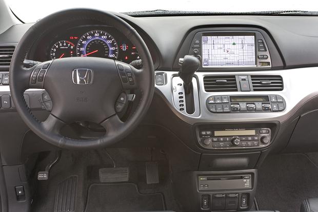 minivan honda odyssey 2010