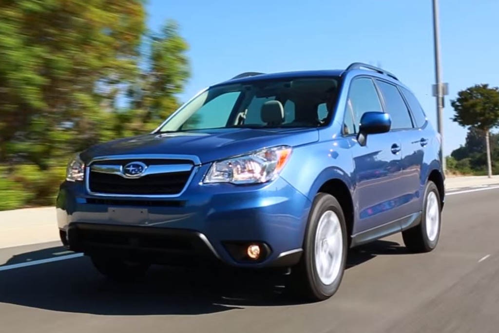 2016 Subaru Forester Delantero Izquierdo en Azul