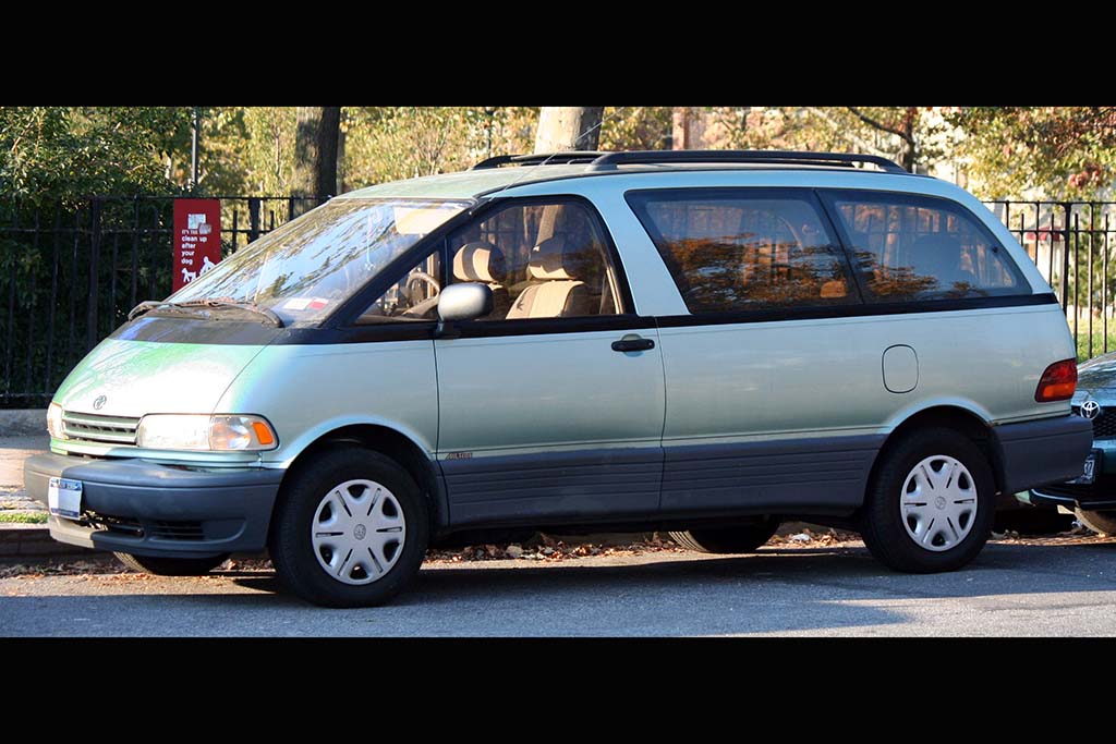 toyota previa van