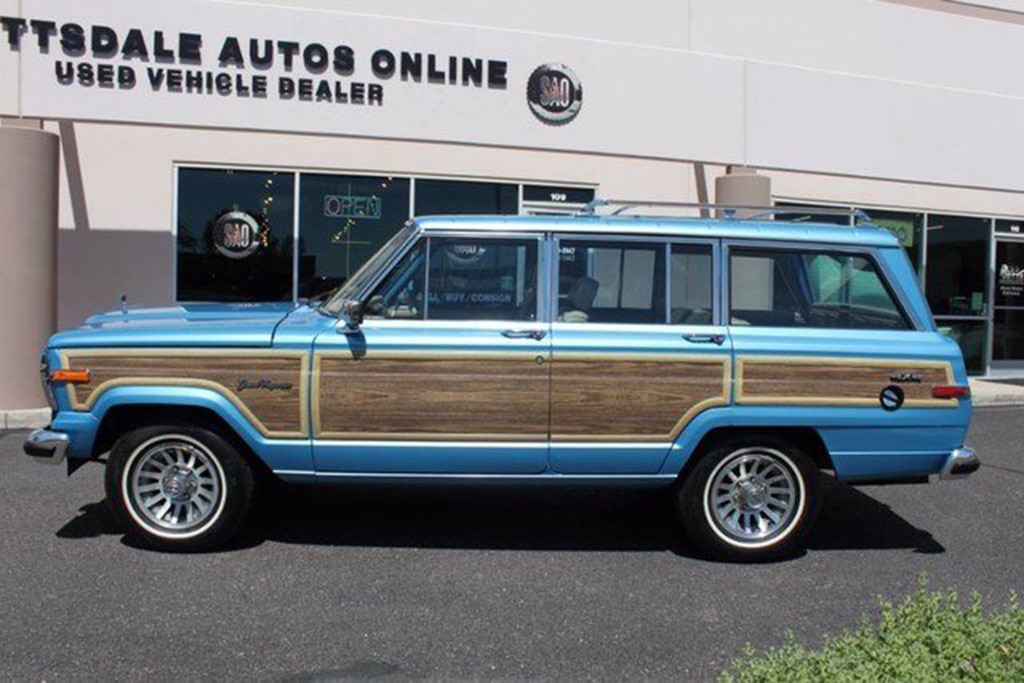 6-surprisingly-expensive-old-suvs-for-sale-on-autotrader-autotrader