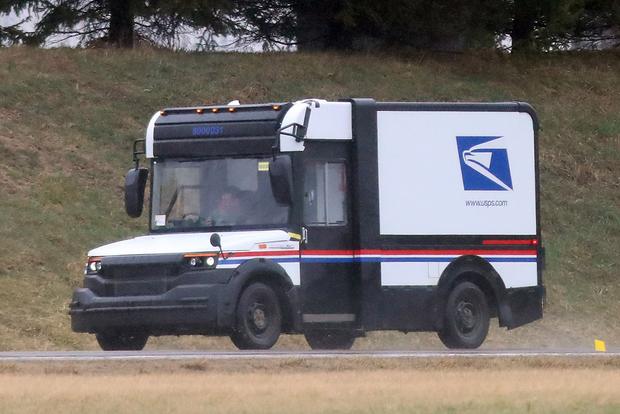 Here&#39;s a Spy Shot of the New U.S. Postal Service Van - Autotrader