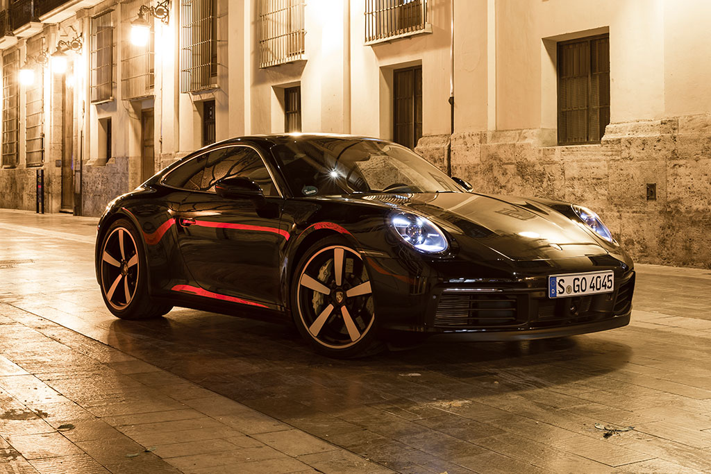 Black Porsche 911