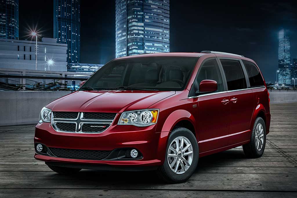 2020 dodge caravan features