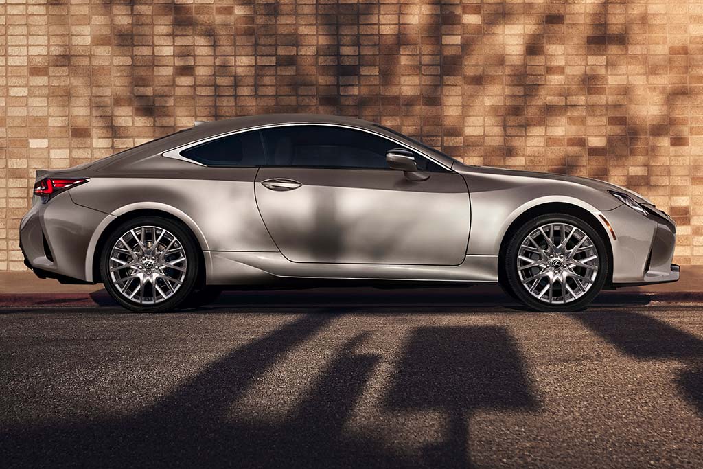 2020-lexus-rc-review-autotrader