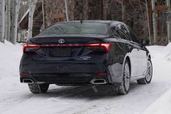 Research 2021
                  TOYOTA Avalon pictures, prices and reviews