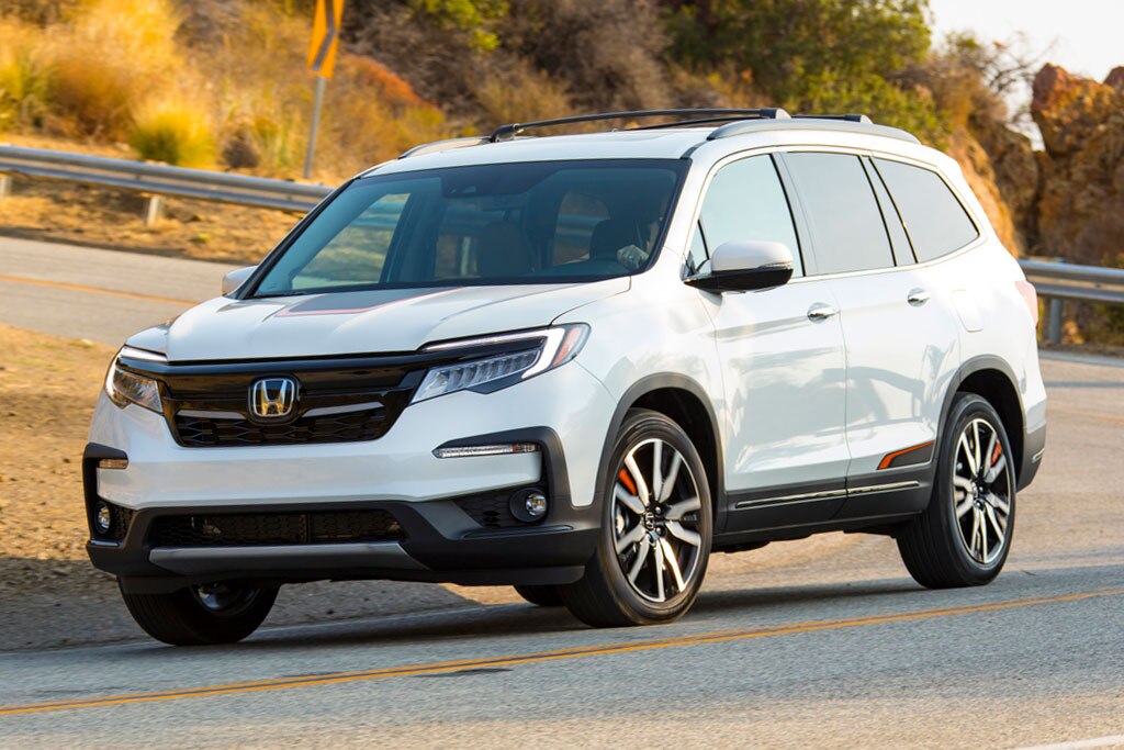 2020 Hyundai Palisade vs. 2020 Honda Pilot Which Is 2020 Hyundai Palisade vs. 2020 Honda Pilot Which Is