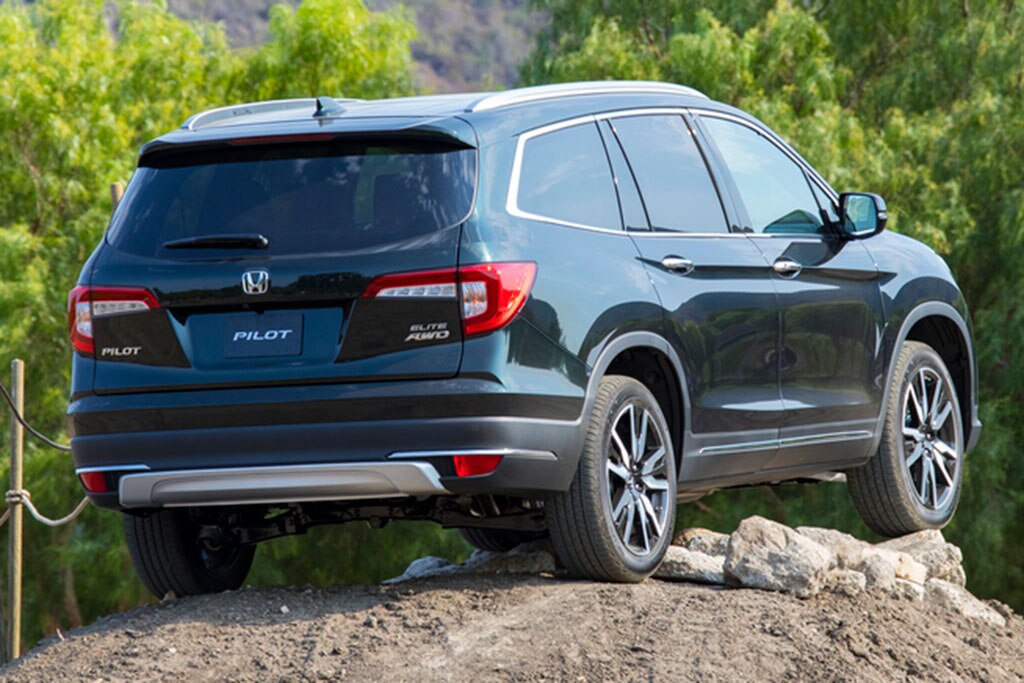 2020 Hyundai Palisade vs. 2020 Honda Pilot Which Is Better? Autotrader