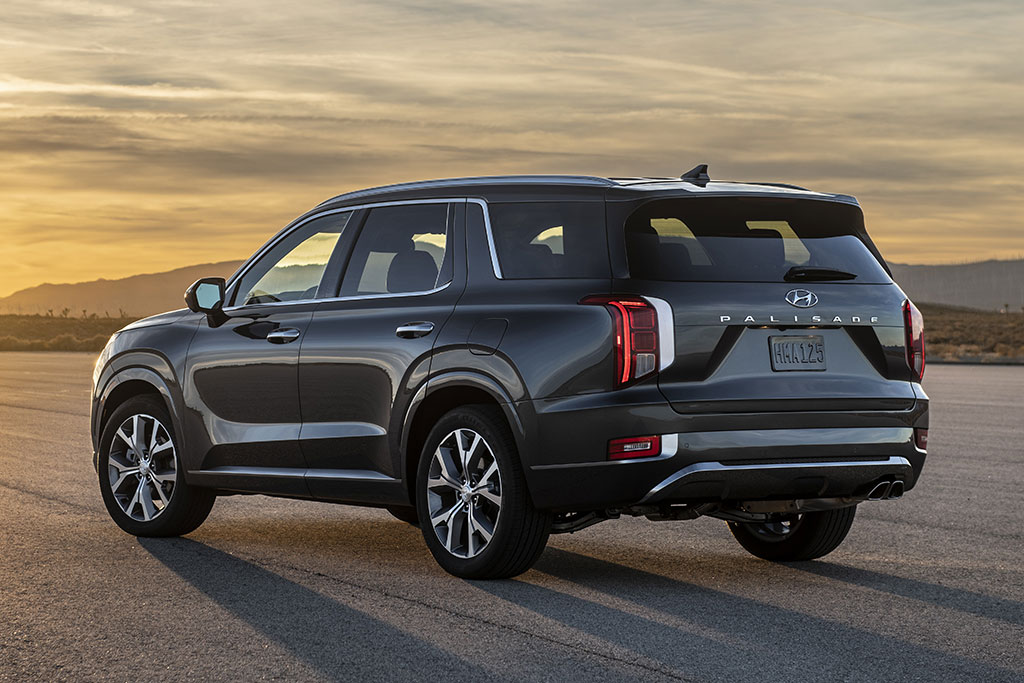 2020 Hyundai Palisade vs. 2020 Honda Pilot Which Is Better? Autotrader
