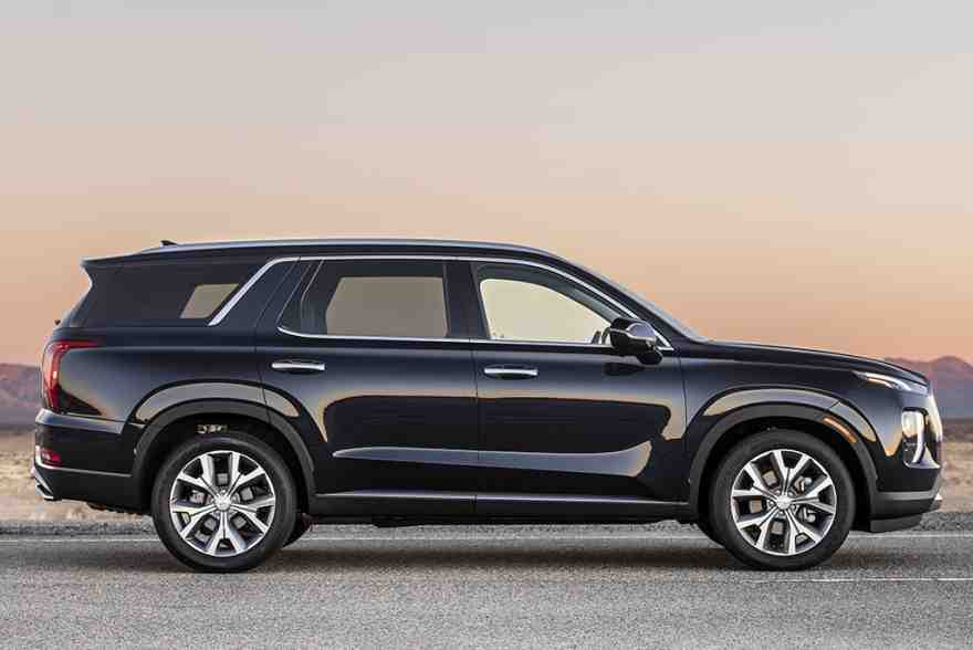 2020 Hyundai Palisade vs. 2020 Honda Pilot Which Is Better? Autotrader
