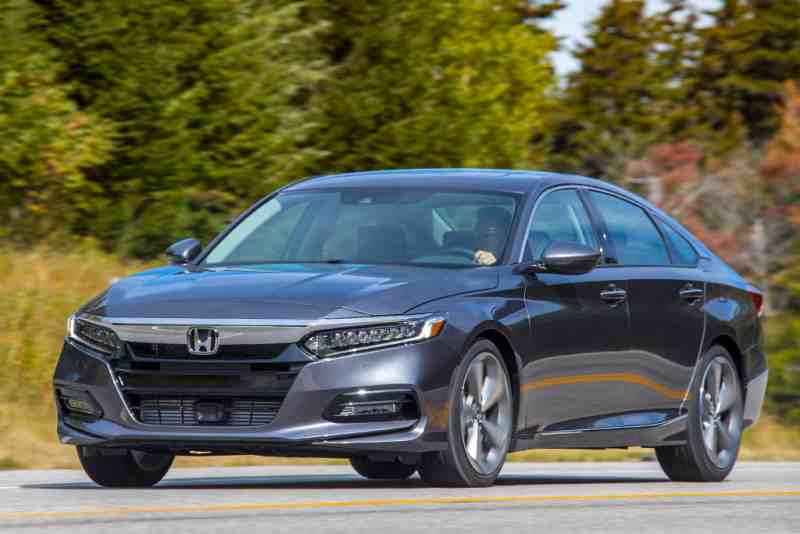 2020 Toyota Camry Vs 2020 Honda Accord Which Is Better