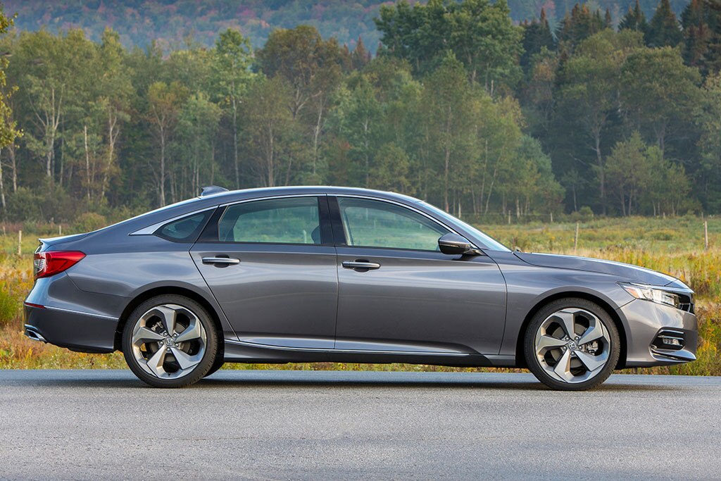 2020 Toyota Camry vs. 2020 Honda Accord: Which Is Better? - Autotrader