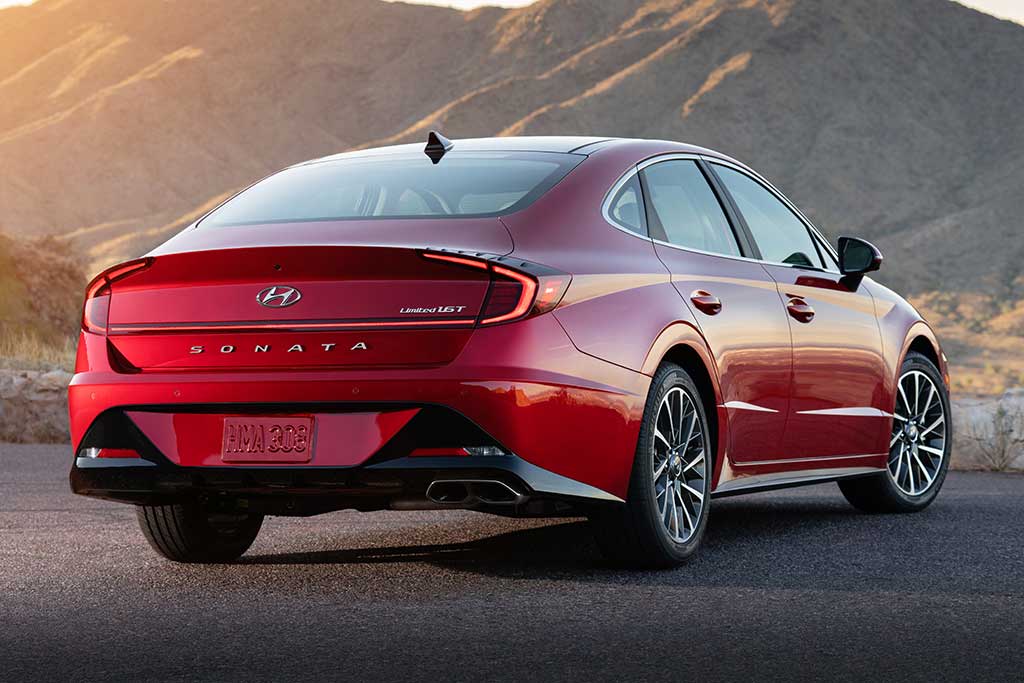 2020 Kia Optima Vs 2020 Hyundai Sonata Which Is Better Autotrader