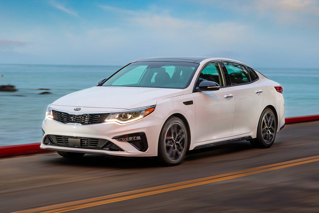 2020 Kia Optima vs. 2020 Hyundai Sonata: Which Is Better? - Autotrader