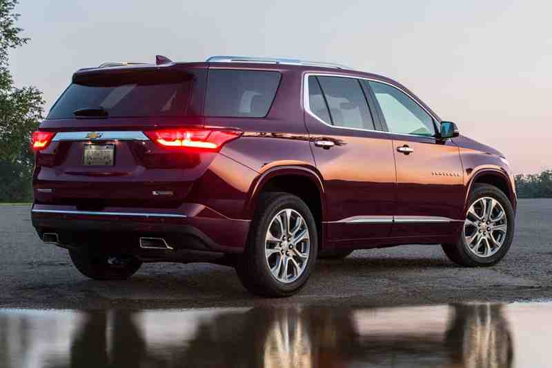 2021 chevrolet traverse review autotrader