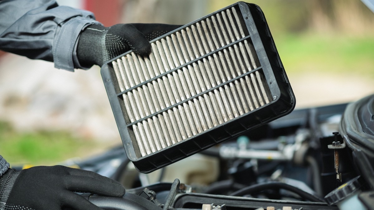 Car Air Filter When Should You Replace It? Autotrader