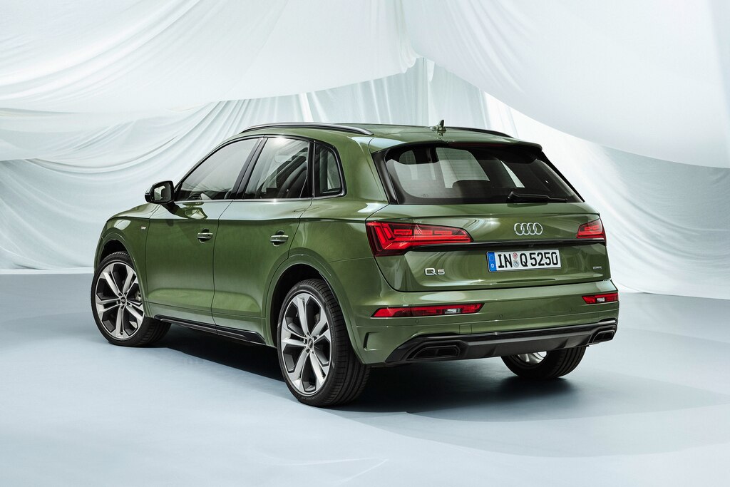 2021 audi q5 first look - autotrader