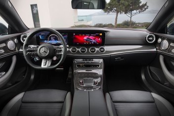 Research 2021
                  MERCEDES-BENZ E-Class pictures, prices and reviews