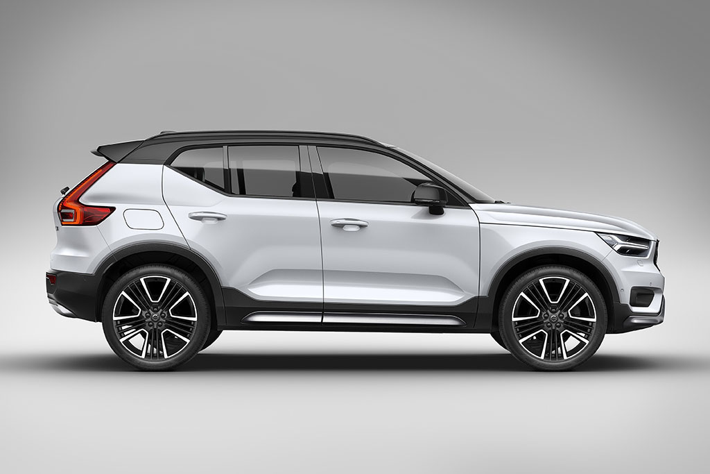 2021 Volvo XC40 Review Autotrader