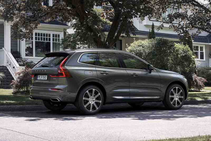 2021 volvo xc60 review - autotrader