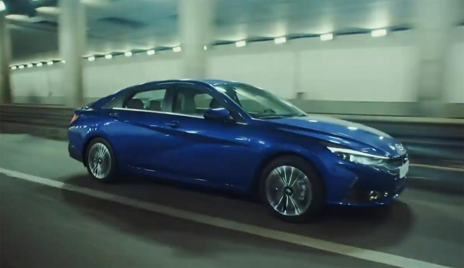 2021 Hyundai Elantra Choosing the Right Trim Autotrader