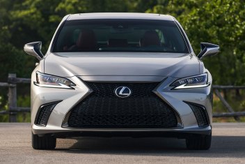 21 Lexus Es Review Autotrader 21 Lexus Es Review Autotrader