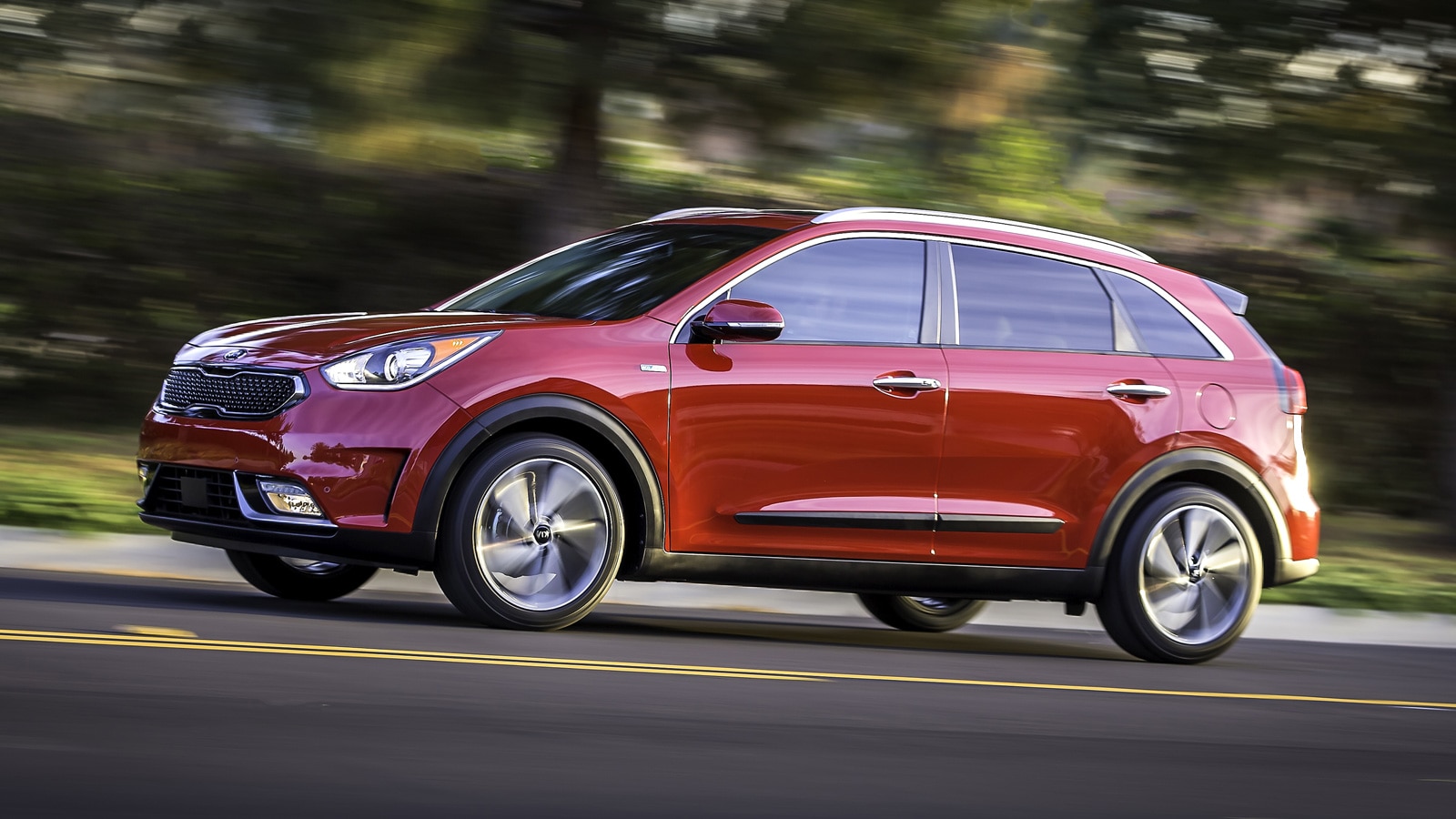 Perfil del Kia Niro 2018 en rojo