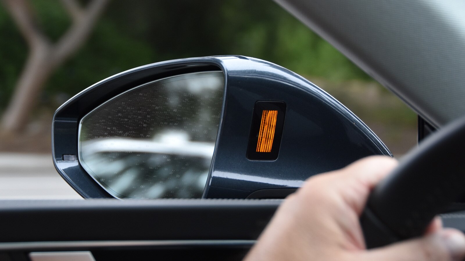 Is Blind Spot Monitoring Worth It What is Blind-Spot Monitoring and How Does it Work? - Autotrader